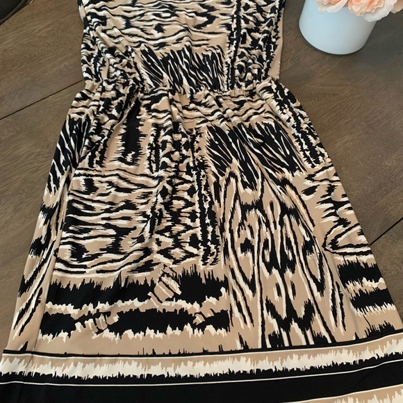 BCBG MaxAzria Dress - Size Small - Worn Once - Picture 7 of 9